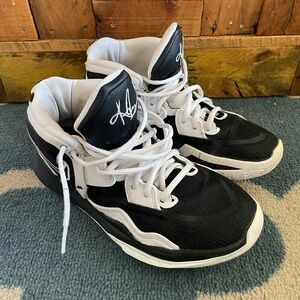 Nike Kyrie Infinity TB Black White Kyrie Irving Size 6